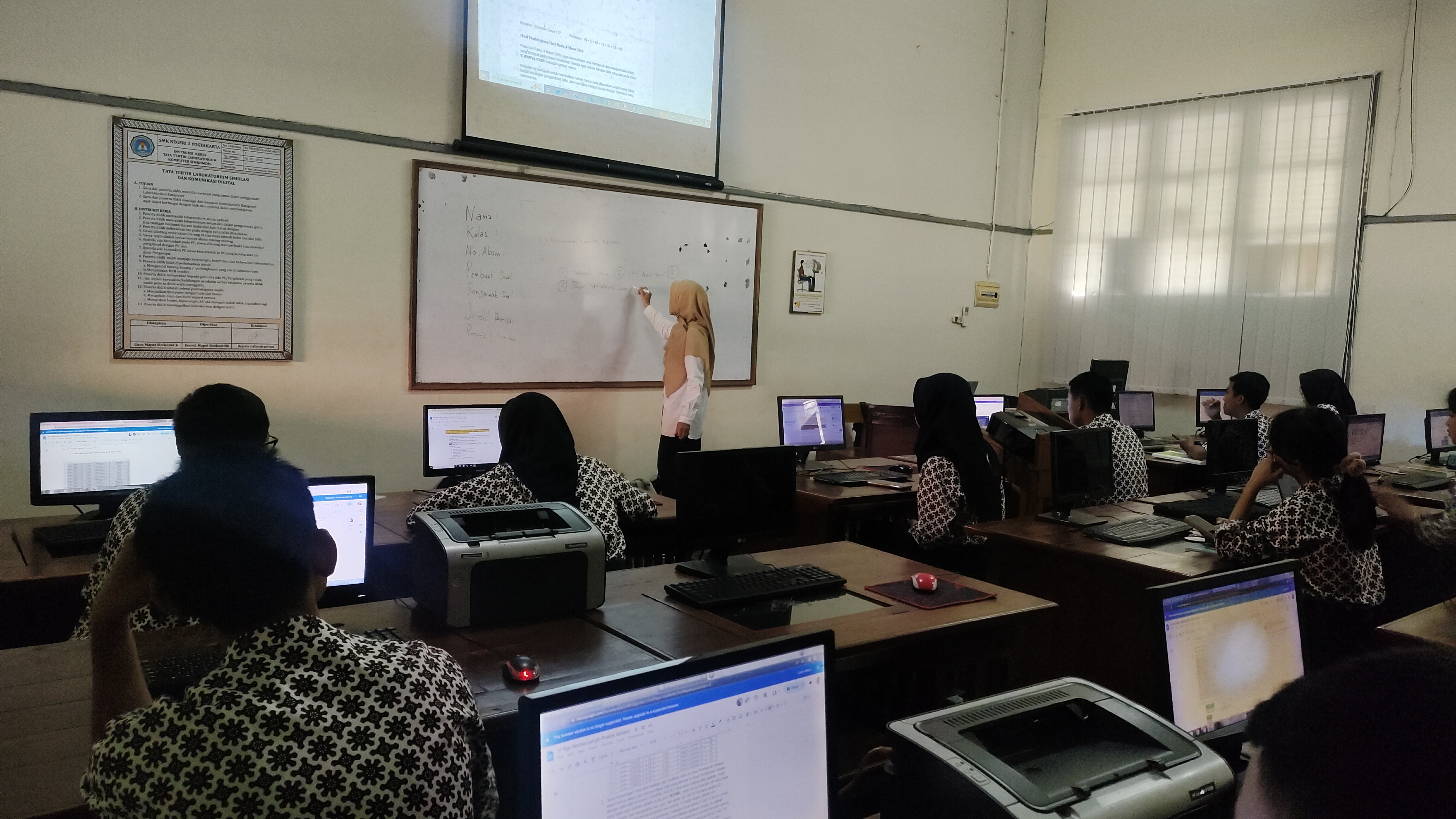 Asistensi Mengajar Praktikum