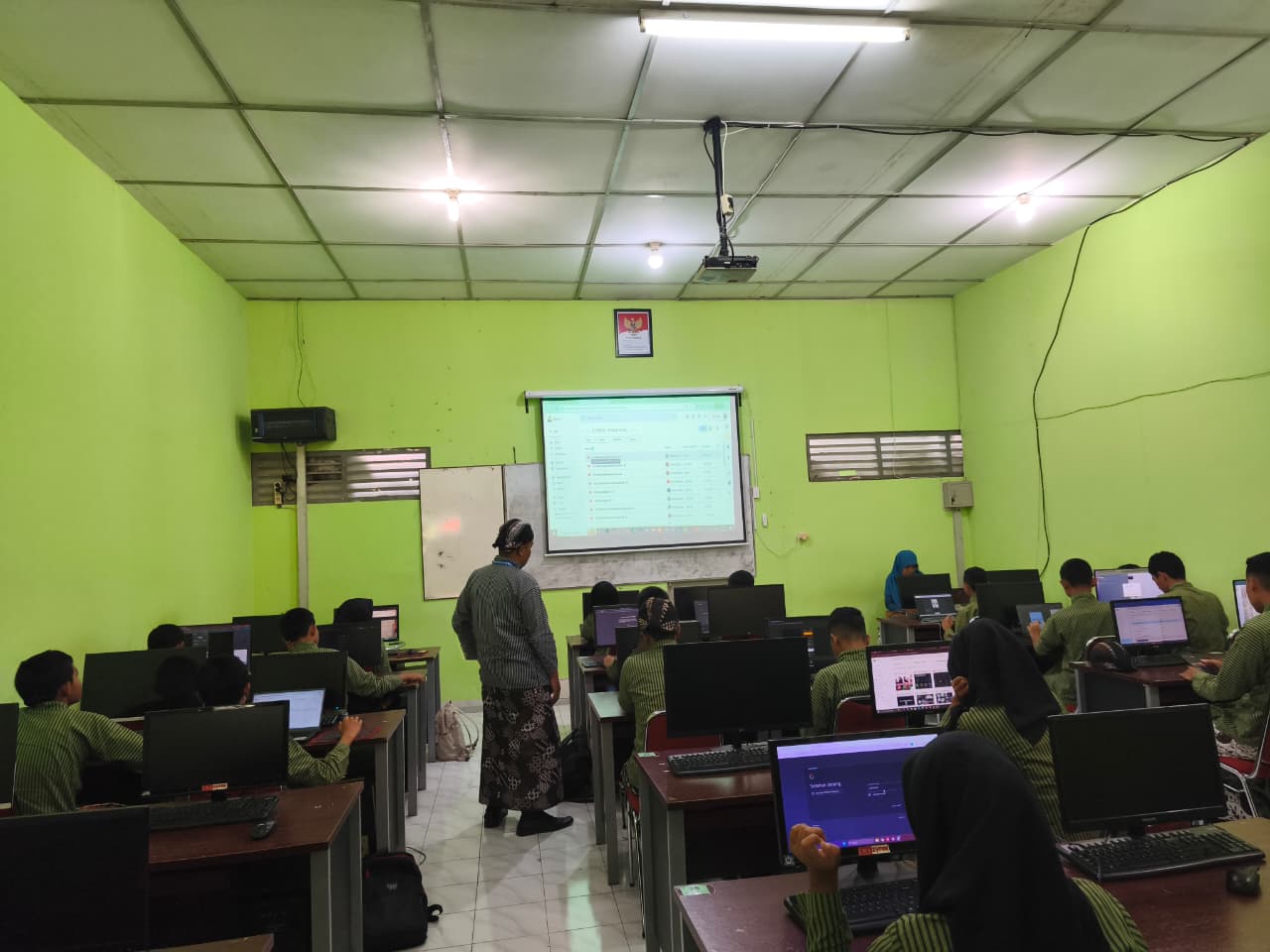 Asistensi Mengajar Praktikum